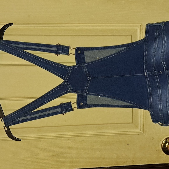 NO BO Relaxed fit size 3/5 sm dark faded Denim overalls shorts. Like new! Cute! - Picture 5 of 9